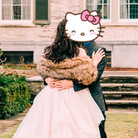 Faux fur wrap/shawl - Picture 7 of 10